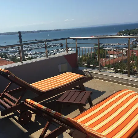 Hotel Family Radiana 2*