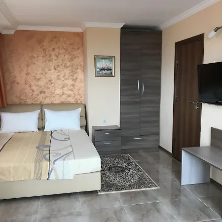 Family Radiana Hotel